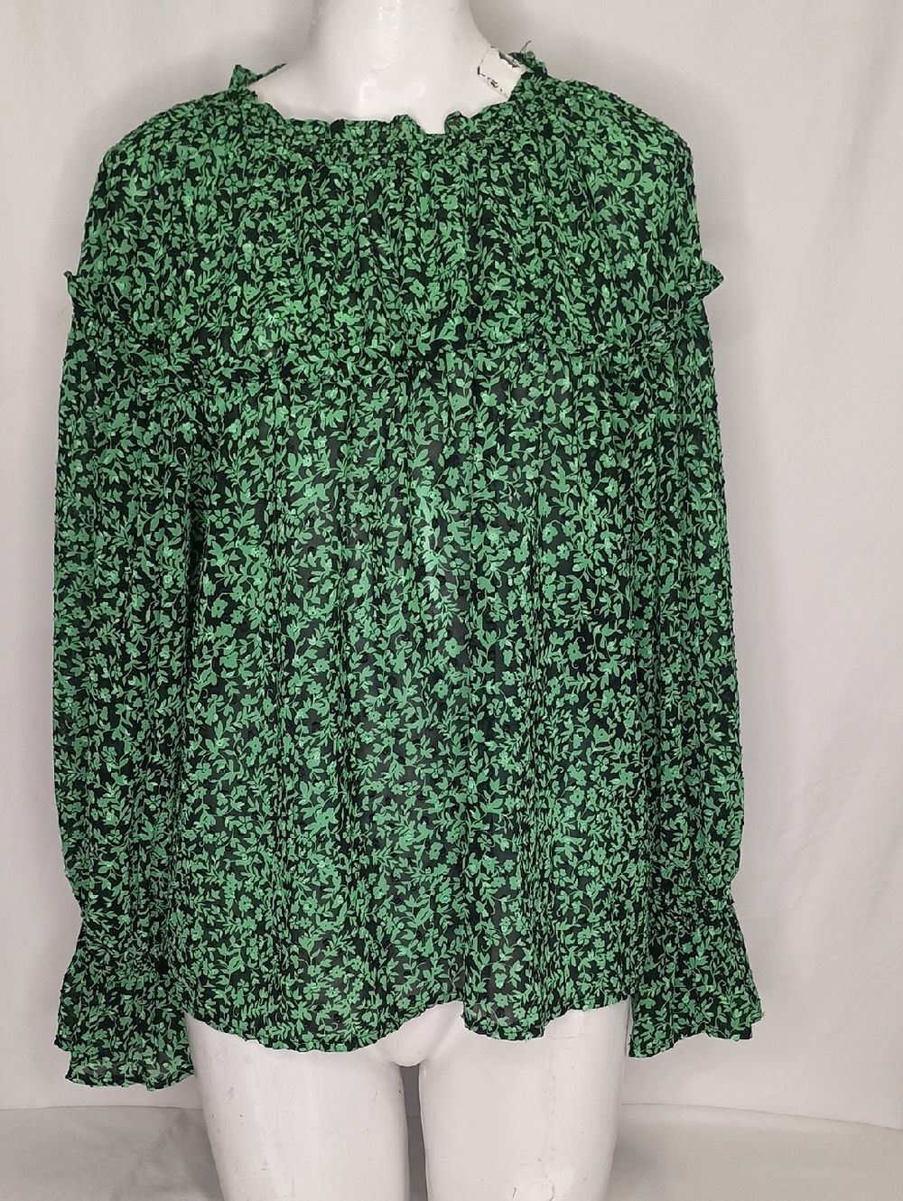 Women's Size M Green Floral Smocked-Yoke Blouse Spring - Picture 5 of 9